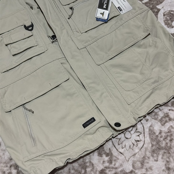 NWT COLUMBIA TITANIUM OMNI-DRY VENTURE VEST - Picture 4 of 7